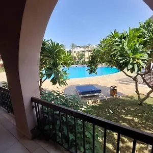 Appartement Ground Floor By Circular Pool In Talabay