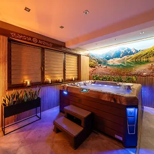 Bozena Jacuzzi & Sauna Panzió